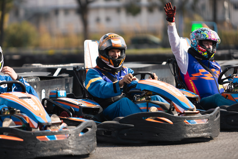 Tous en piste-karting-Hyères-12 Karting, Tous en piste, à Hyères