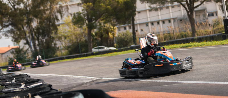 Tous en piste-karting-Hyères-16 Karting, Tous en piste, à Hyères