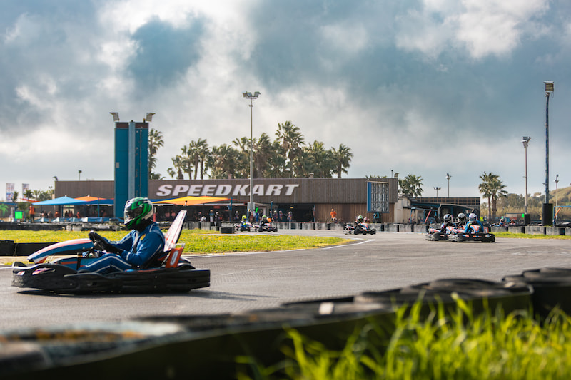 Tous en piste-karting-Hyères-24 Karting, Tous en piste, à Hyères