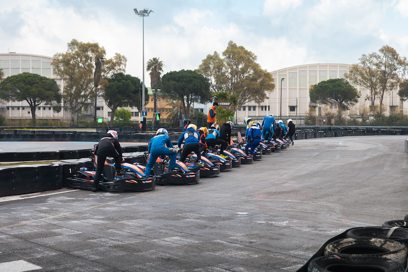 Tous en piste-karting-Hyères-42 Karting, Tous en piste, à Hyères